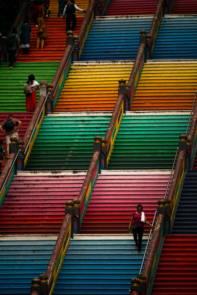 Photo des marches colorées de Batu Caves en Malaisie